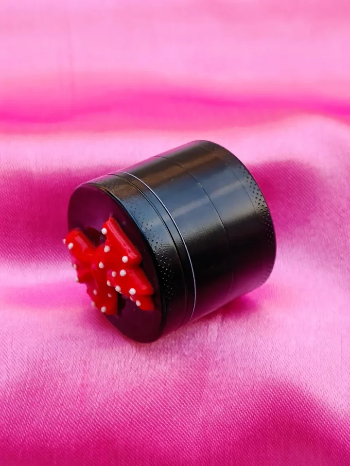 Dashing Red Bow Mini Grinder - Black & Bold