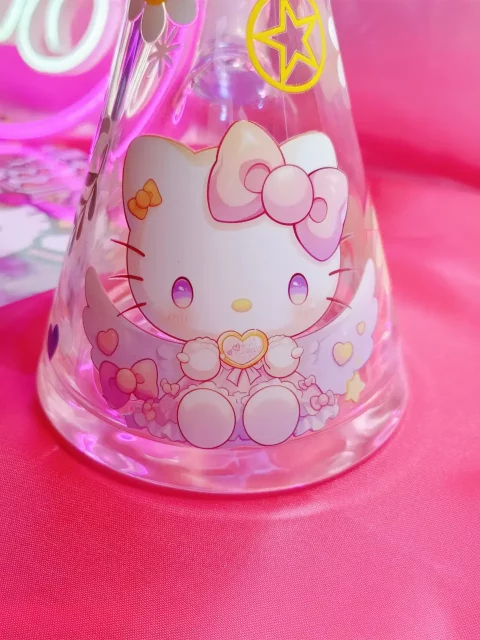 Dreamy Angel Love Hello Kitty Sparkle Bong
