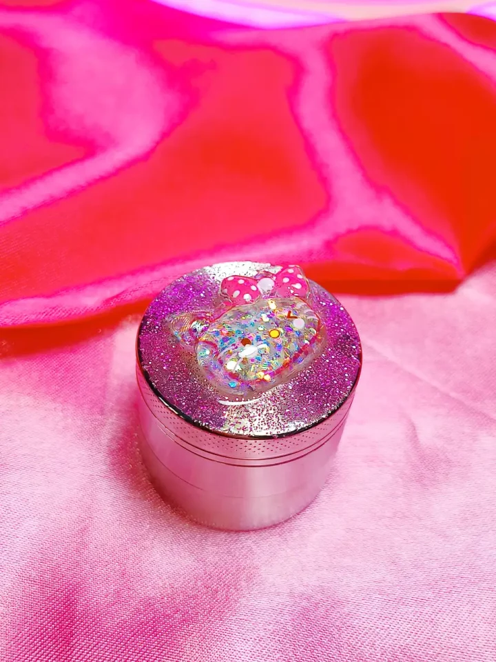 Glittering Kitty Dream Grinder - Silver & Shimmer