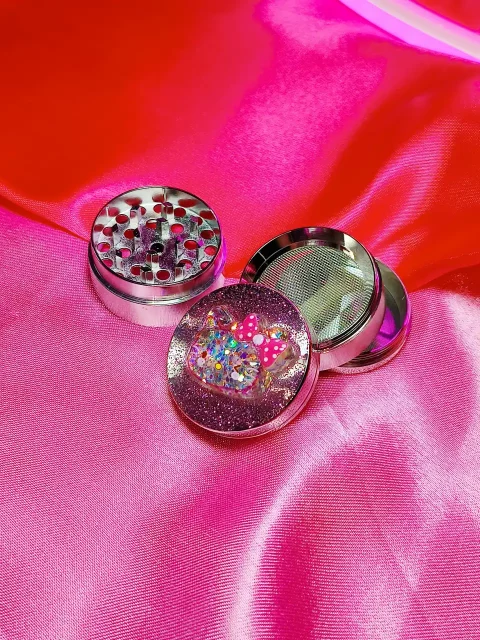 Glittering Kitty Dream Grinder - Silver & Shimmer