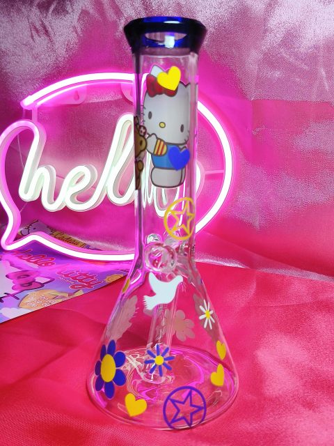Playful Hello Kitty & Little Bear Glass Bong