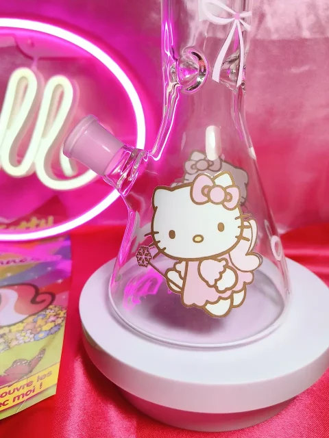 Sweet Pink Angel Hello Kitty Glass Bong - Image 2