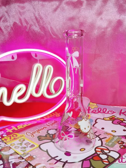 Sweet Pink Angel Hello Kitty Glass Bong - Image 4