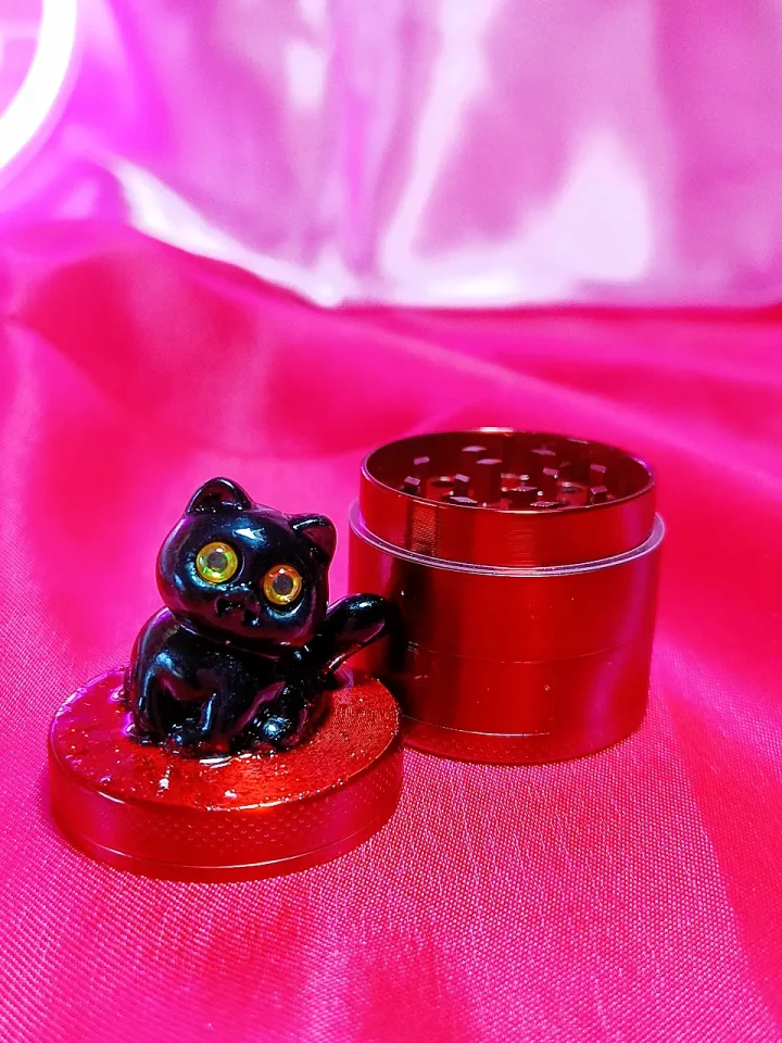 Black Cat Herb Grinder | Radiant Red with Whimsical Charm