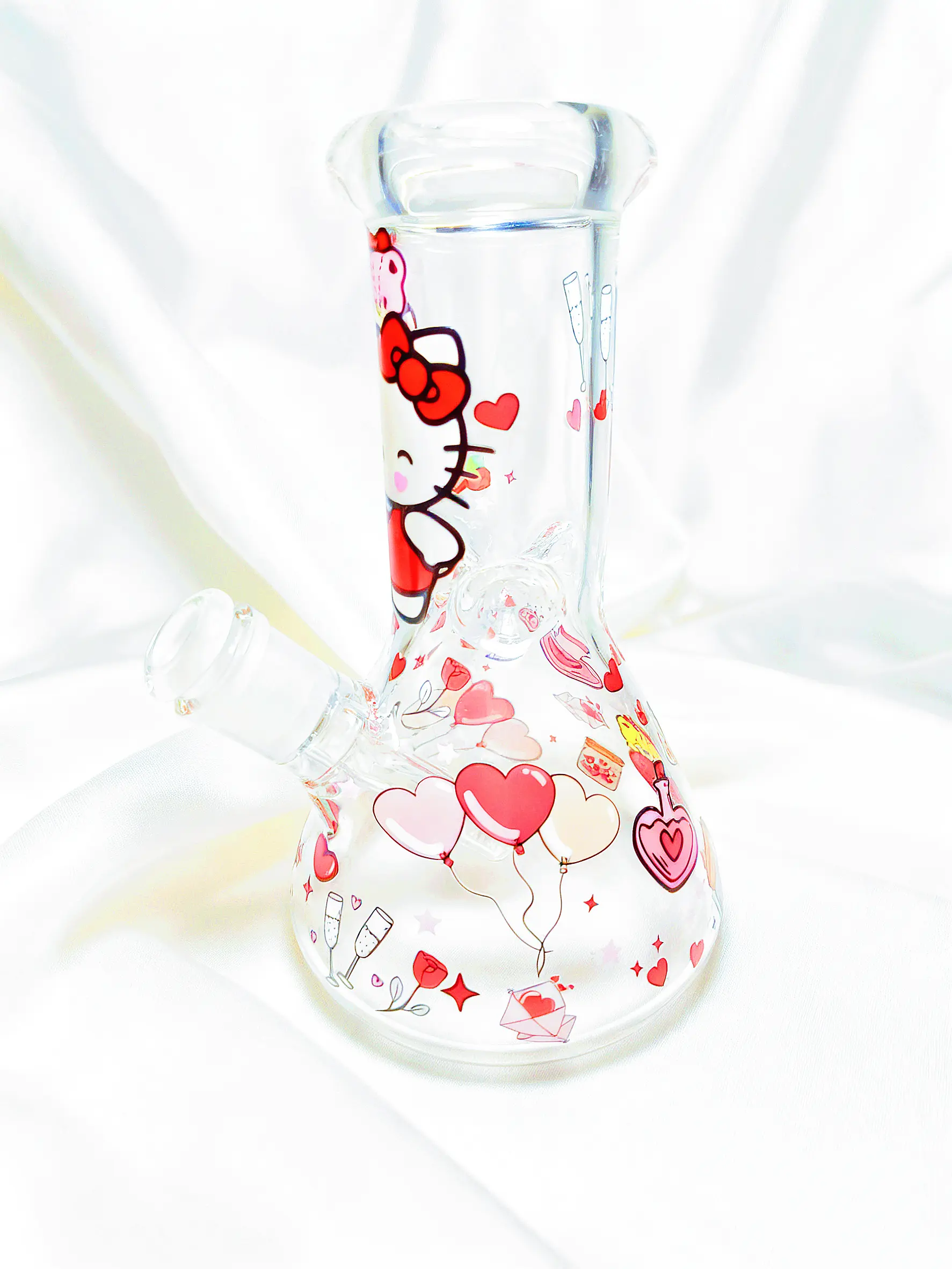 Hello Kitty Romantic Heart Glass Beaker Bong | Sweetheart Date