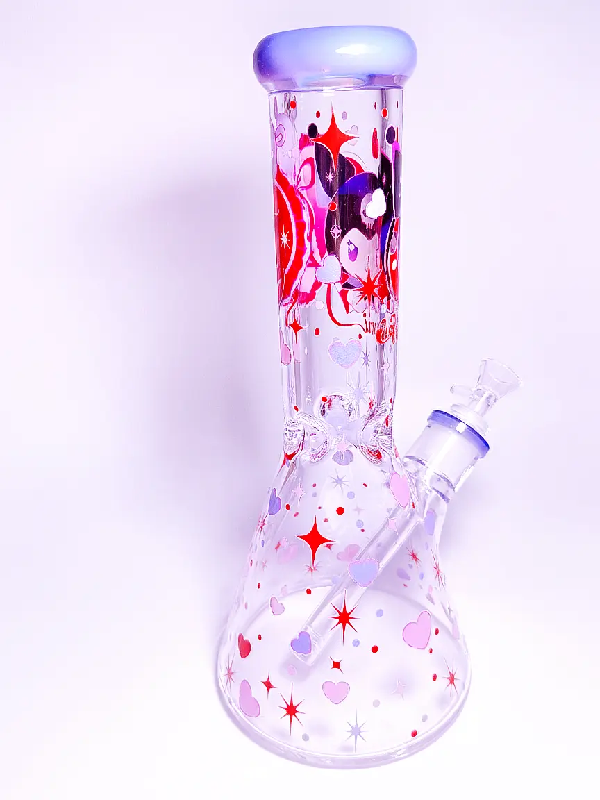 Kuromi Dark Sweetheart Beaker: Cute yet edgy glass bubbler with hearts, stars & purple accents. Perfect for fans of kawaii-rebel style!