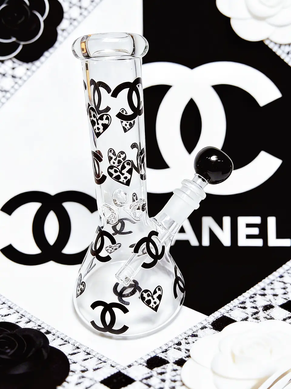 Luxury Chanel-Inspired Beaker Glass Bong | Chic Noir