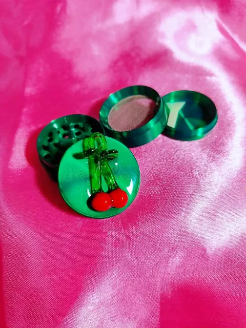 🍒 Cherry Blossom Mini Grinder | Forest Green with Glass Cherry Charm 🍒 Cherry Blossom Mini Grinder | Forest Green with Glass Cherry Charm