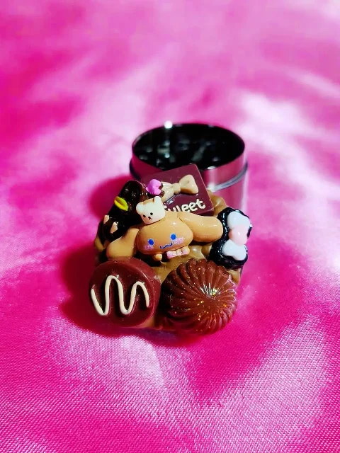🍫 Chocolate Cinnamoroll Mini Grinder | Sweet Dessert Charm with Cozy Vibes