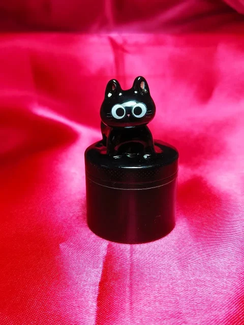 Curious Black Cat Herb Grinder | Cute Glossy Kitty Design