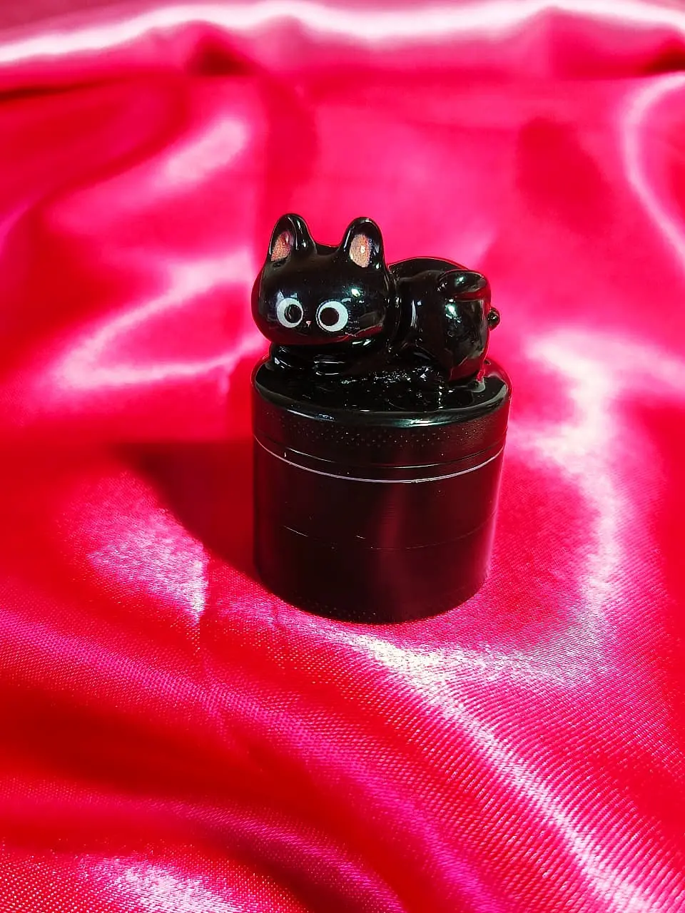 Lazy Kitty Herb Grinder | Adorable Lounging Black Cat