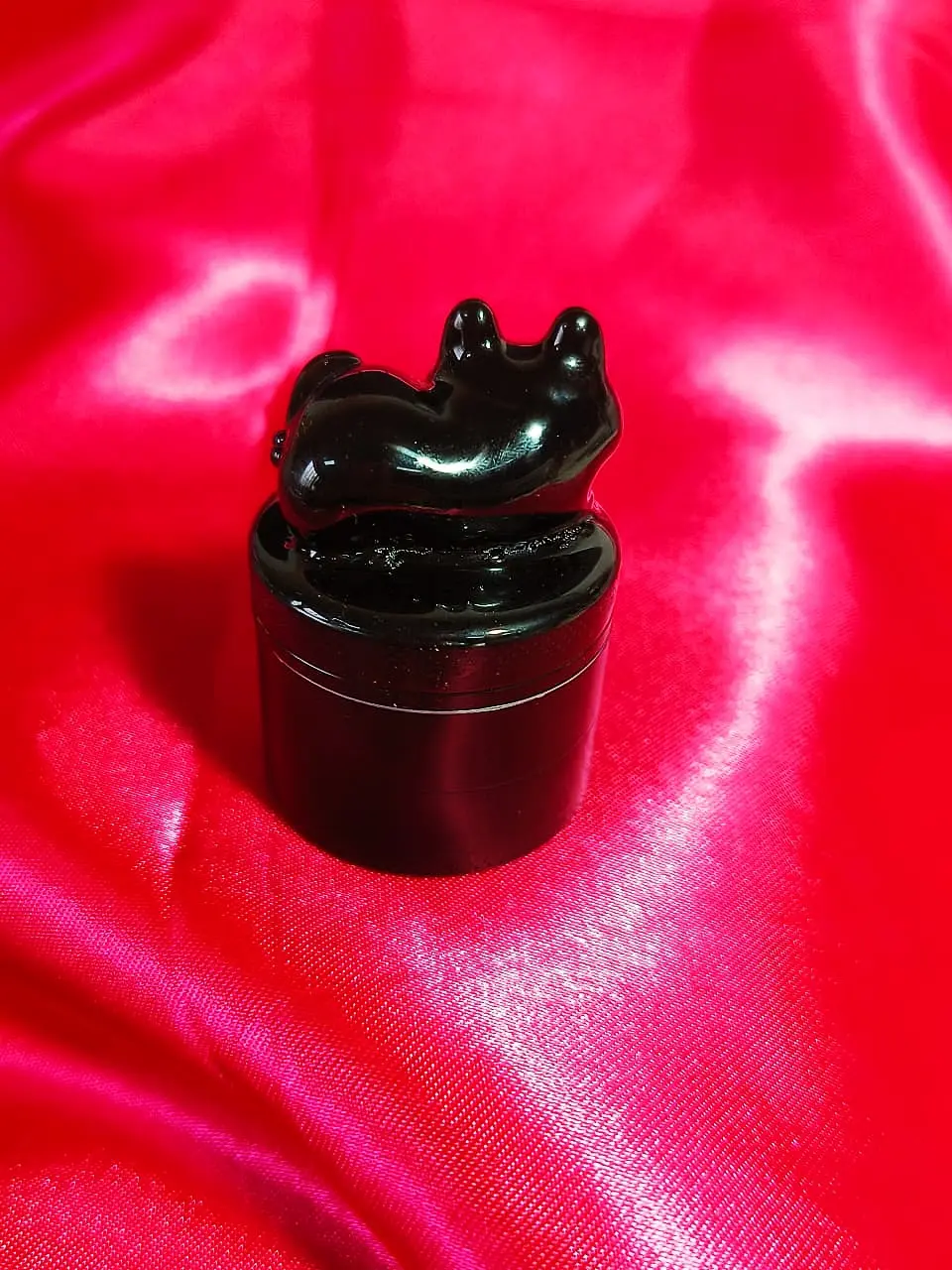 Lazy Kitty Herb Grinder | Adorable Lounging Black Cat