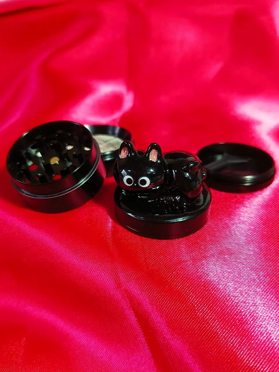 Lazy Kitty Herb Grinder | Adorable Lounging Black Cat