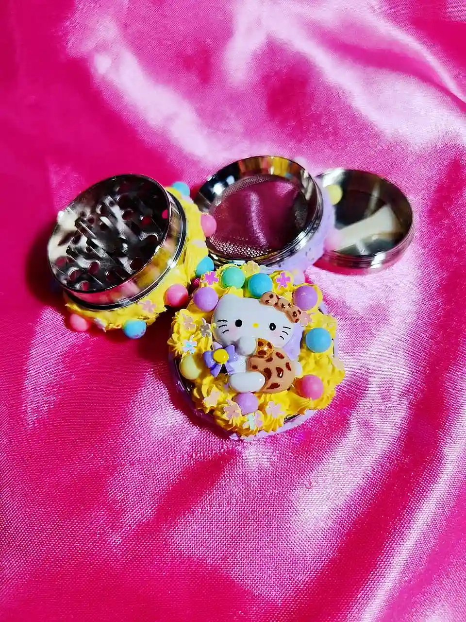 🍭 Sweet Candy Hello Kitty Mini Grinder | 3D Pastel Charm with Playful Magic