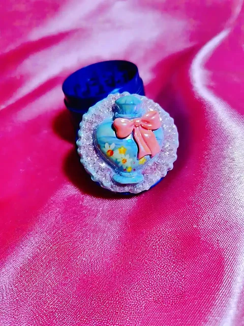 Vintage Flower Vase Mini Grinder | Sparkle Charm with Timeless Elegance