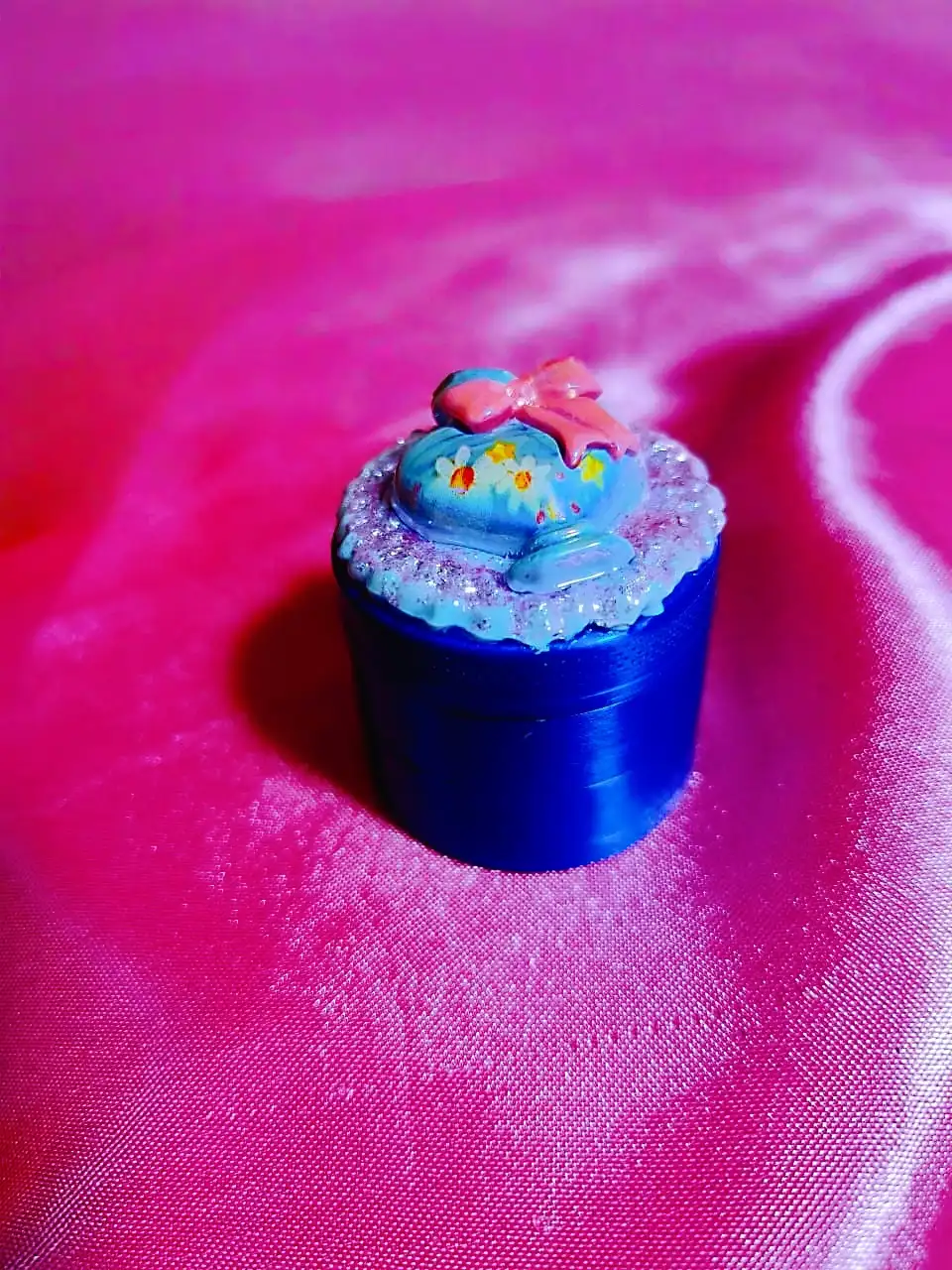 Vintage Flower Vase Mini Grinder | Sparkle Charm with Timeless Elegance